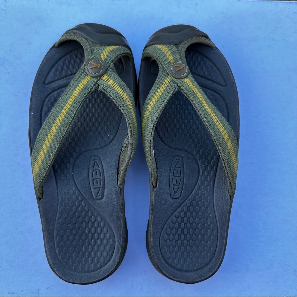Keen Kids sz 1 Water Flip Flop Sandals